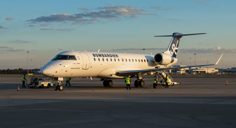 Bombardier CRJ – Overview, History, and Specifications